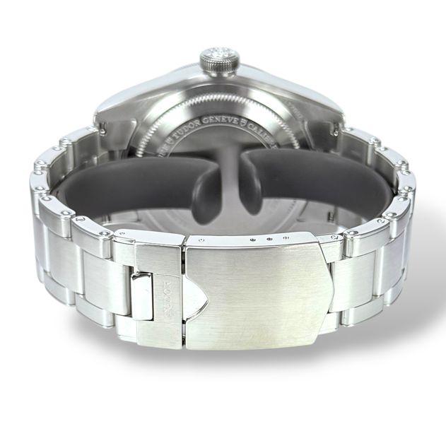 Tudor Black Bay GMT M79830RB-0001